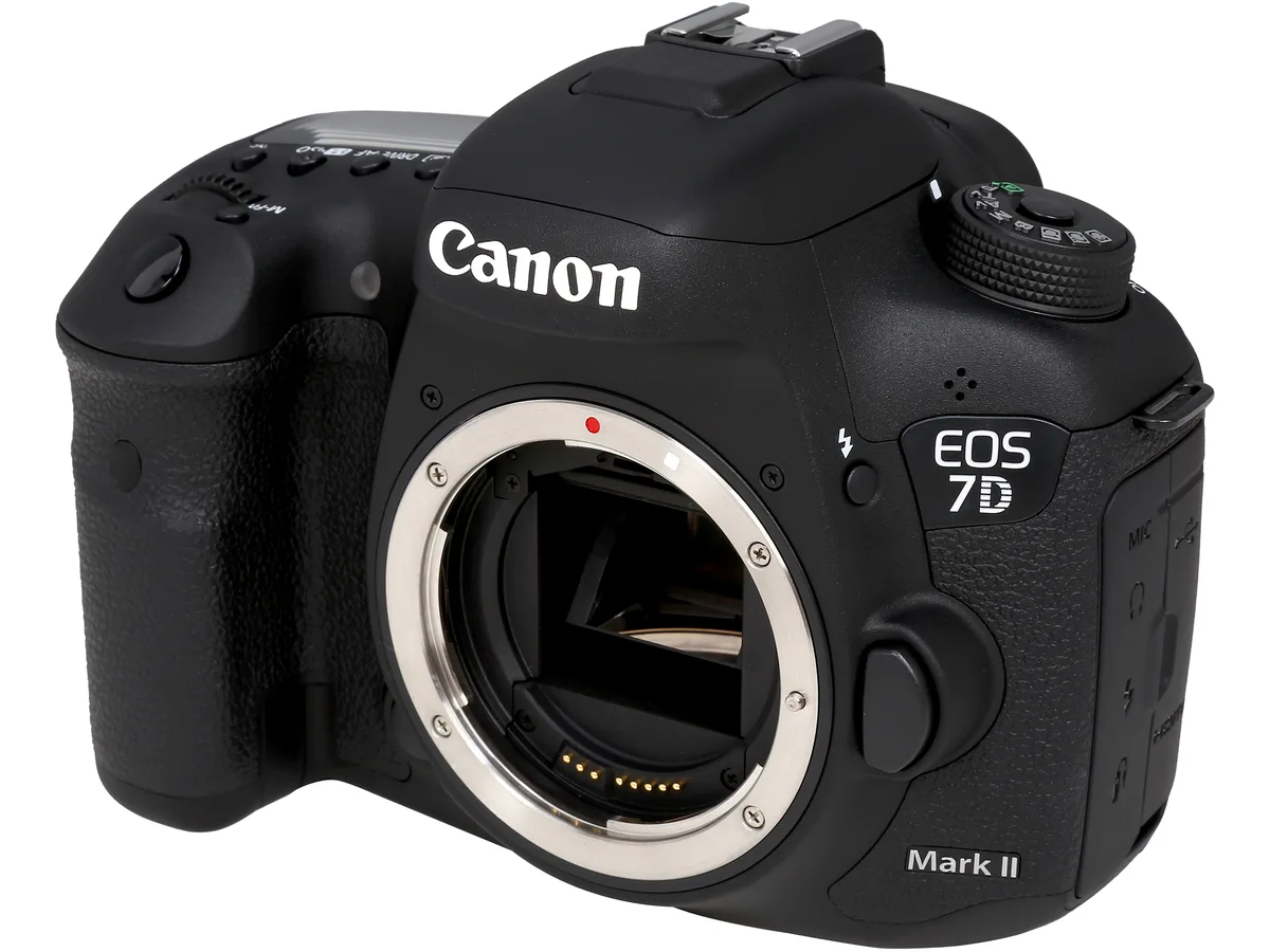 Canon Canon EOS 7D Mark II 9128B002 20.2MP APS-C DSLR camera body only — product photo