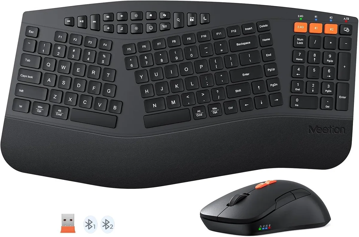 TUKO TUKO 104-key Ergonomic Gaming Keyboard (2025) — product photo