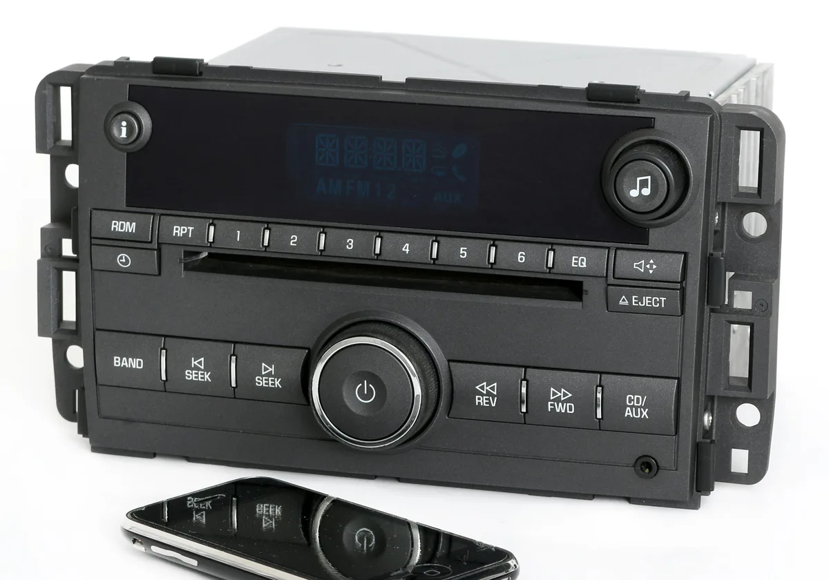 1 Factory Radio 1 Factory Radio 15849253 Receiver 2006 Buick Lucerne AM FM CD Aux Bluetooth — product photo