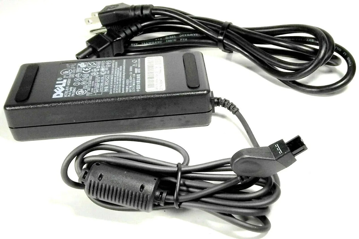 DELL DELL AA20031 20V 3.5A 70W Power Adapter — product photo