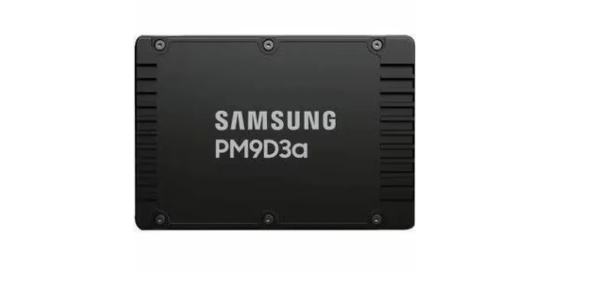 SAMSUNG SAMSUNG MZ3L67T6HBLC-00AW7 PM9D3a 7.68 TB enterprise SSD — product photo