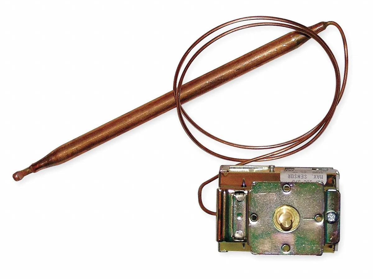 Ranco C17-100 mechanical thermostat with long capillary bulb and SPDT switch contacts