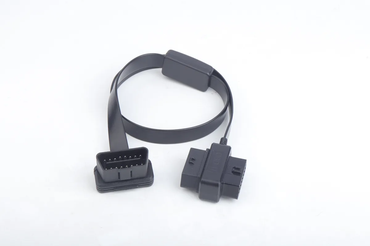 iKKEGOL iKKEGOL OBD2 16 Pin Splitter Cable 60cm with Power Switch — product photo