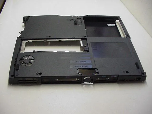 DELL DELL Inspiron 2650 Base Bottom Cover 0K571 — product photo