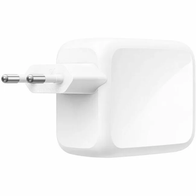 Belkin Belkin WCH022dqWH 67W GaN Retractable USB-C Wall Charger White — product photo