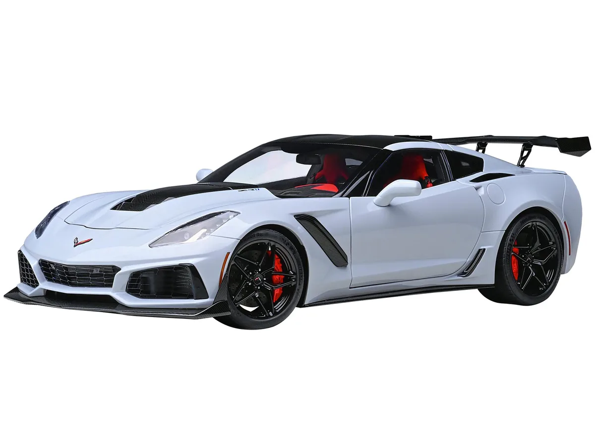 Autoart Autoart 2019 Chevrolet Corvette C7 ZR1 1/18 Ceramic Matrix Gray Metallic Carbon Top — product photo