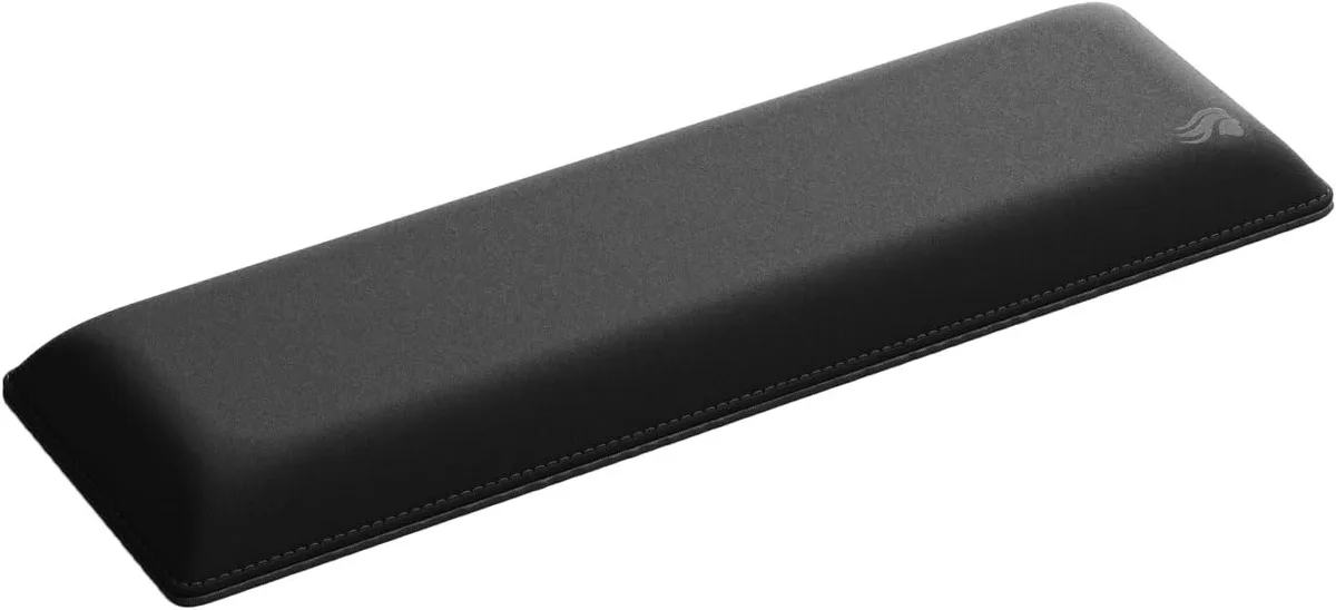 Emerson Emerson Gaming Padded Keyboard Wrist Rest Compact 1 Thick 13 x 4 x 1 Black — product photo