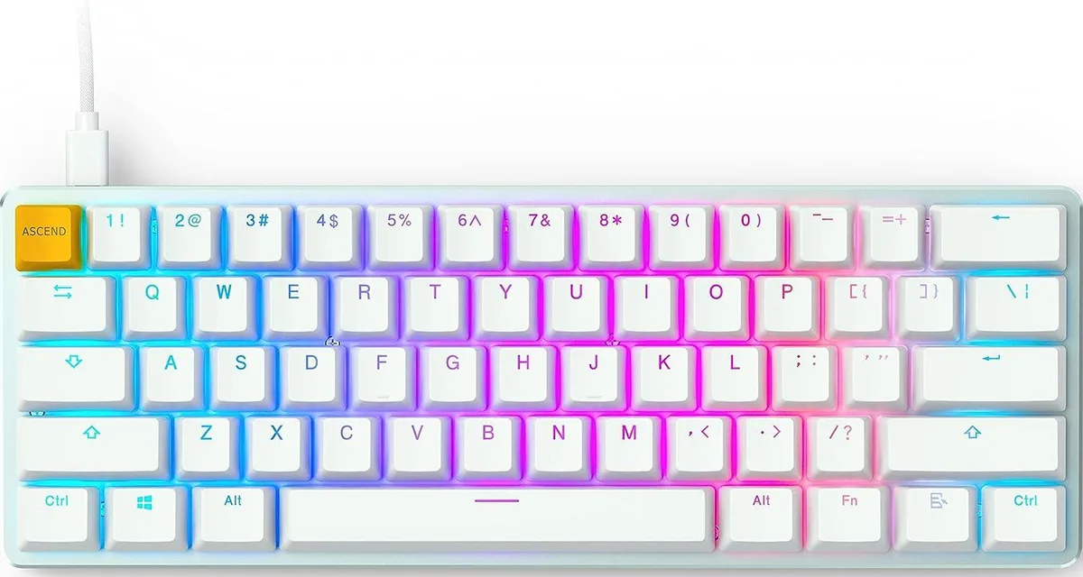 FOCUSTEC FOCUSTEC GMMK 60% Compact Mechanical Gaming Keyboard Hot-Swappable RGB Silver/White Top Plate — product photo