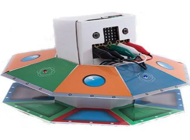General Manufacturing General Manufacturing Binary Bots UFO Robot Kit with BBC micro:bit — product photo