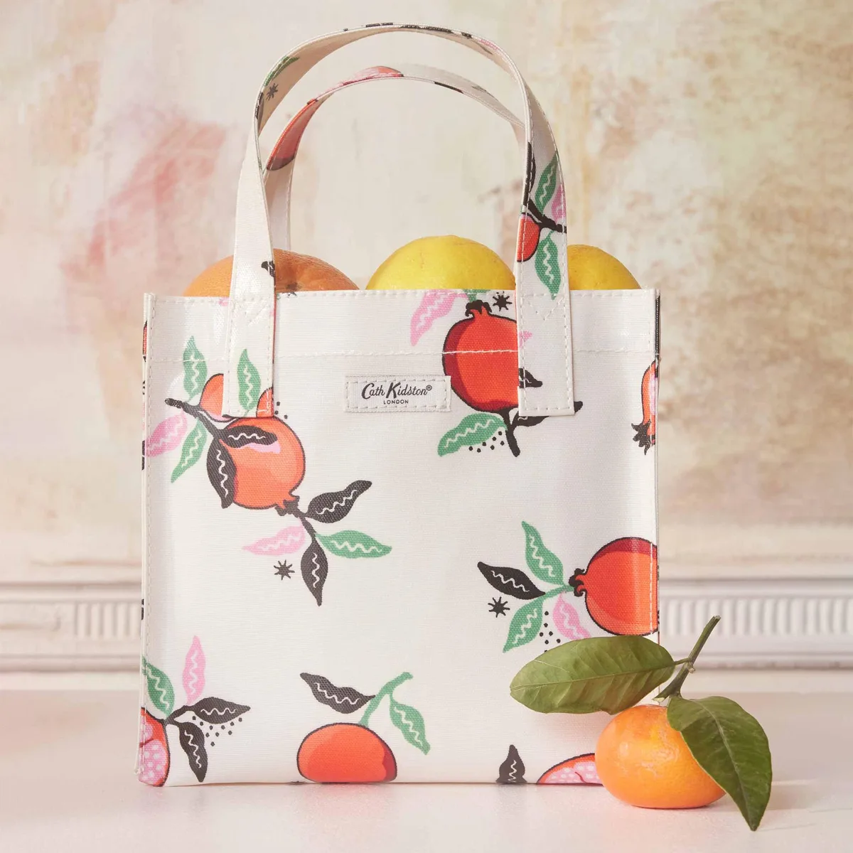 Cath Kidston Cath Kidston Small Bookbag Pomegranate Cream 21.5 x 20 x 9 cm — product photo