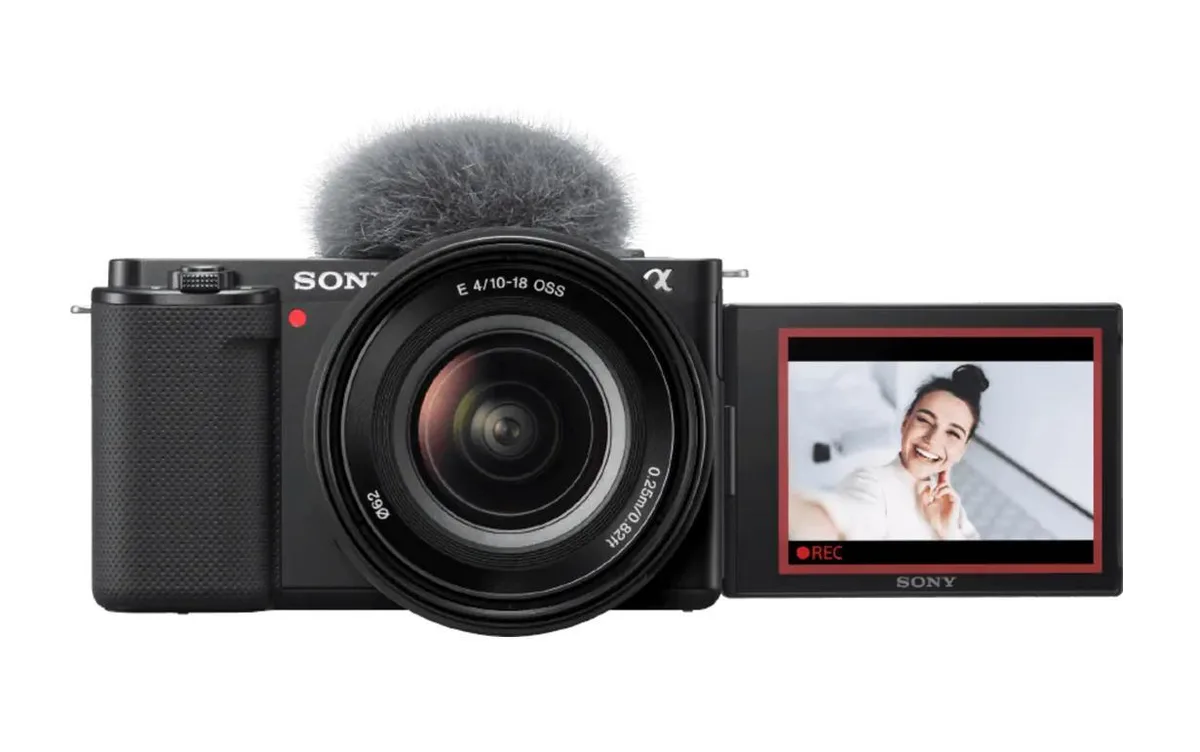 Sony Sony ZV-E10 compact mirrorless camera 16-50mm lens 64GB card Black — product photo