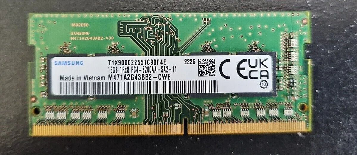 SAMSUNG SAMSUNG M471A2G43BB2-CWE 16GB DDR4 3200MHz SO-DIMM 260pin accessory — product photo