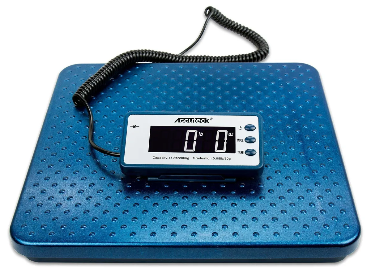  Business Source 440lb Heavy Duty Digital Shipping Scale W/C Green Metal — product photo