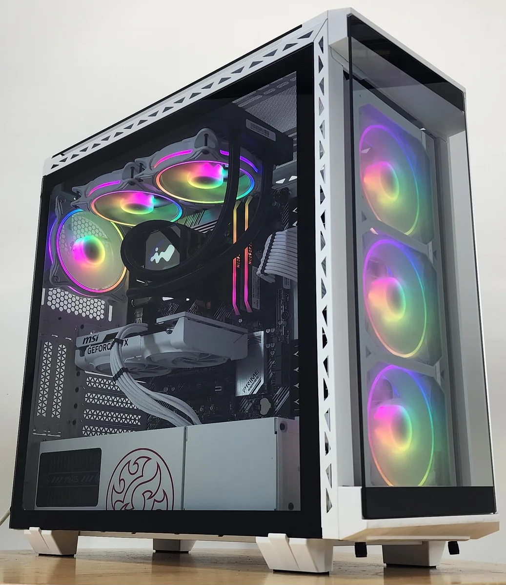 Custom Custom Ryzen 7 5700X 16GB 500GB RTX 5060 gaming PC — product photo