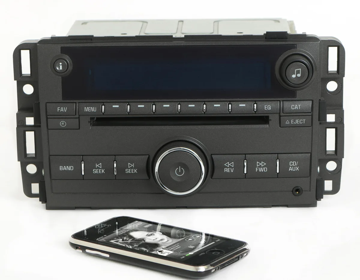 1 Factory Radio 1 Factory Radio 25957382 2008 Buick Lucerne AM FM CD Aux Bluetooth receiver — product photo