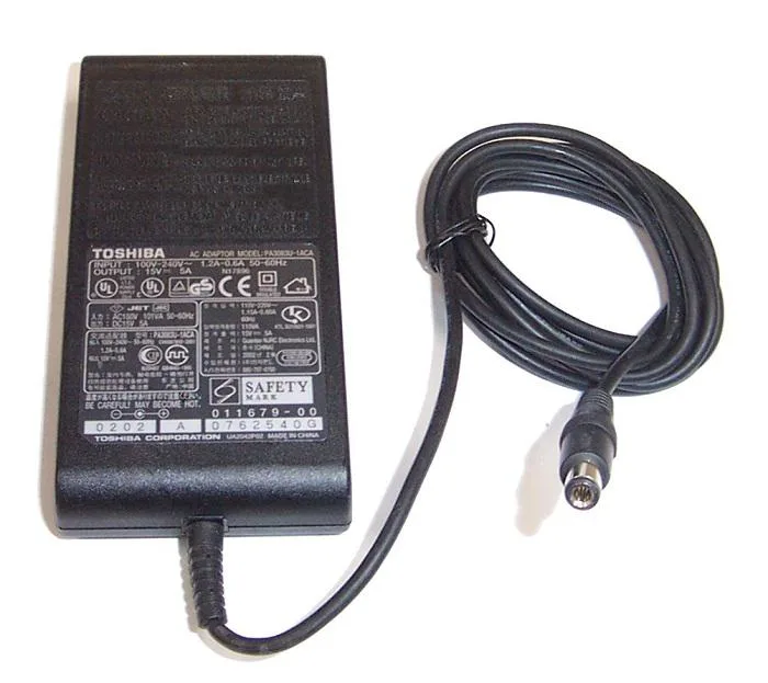 Toshiba Toshiba PA3083U-1ACA 16 V 75 W AC Adapter — product photo