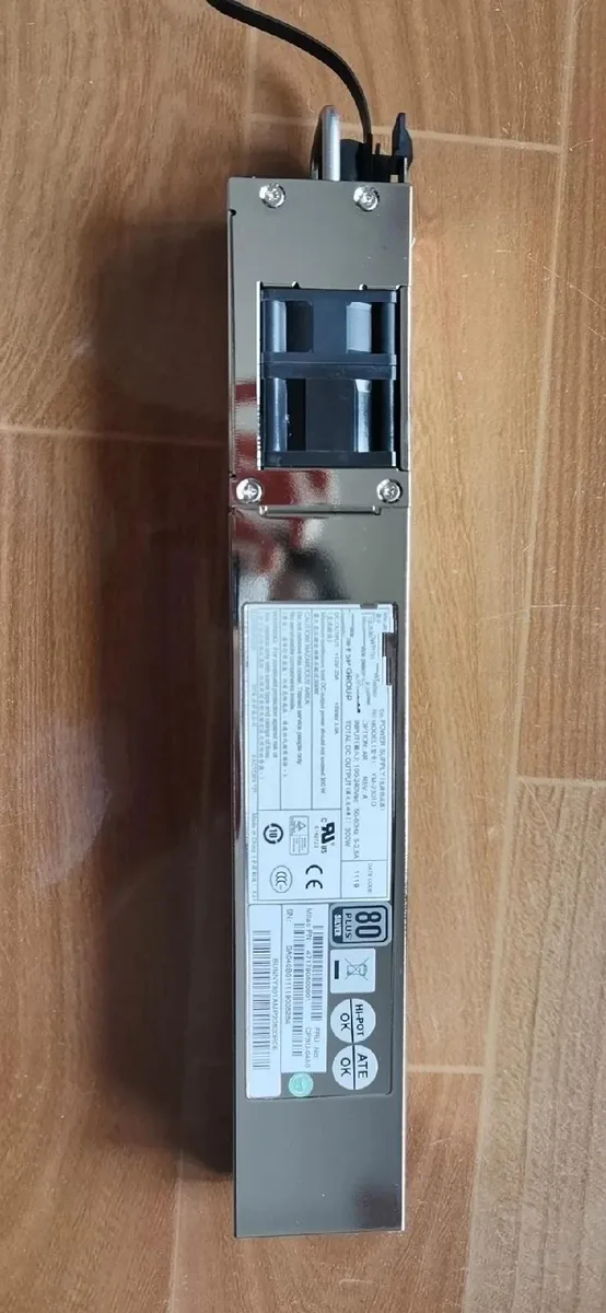 Supersuperuncle Supersuperuncle YM-2301D 220V 12V 300W 25A server power supply — product photo