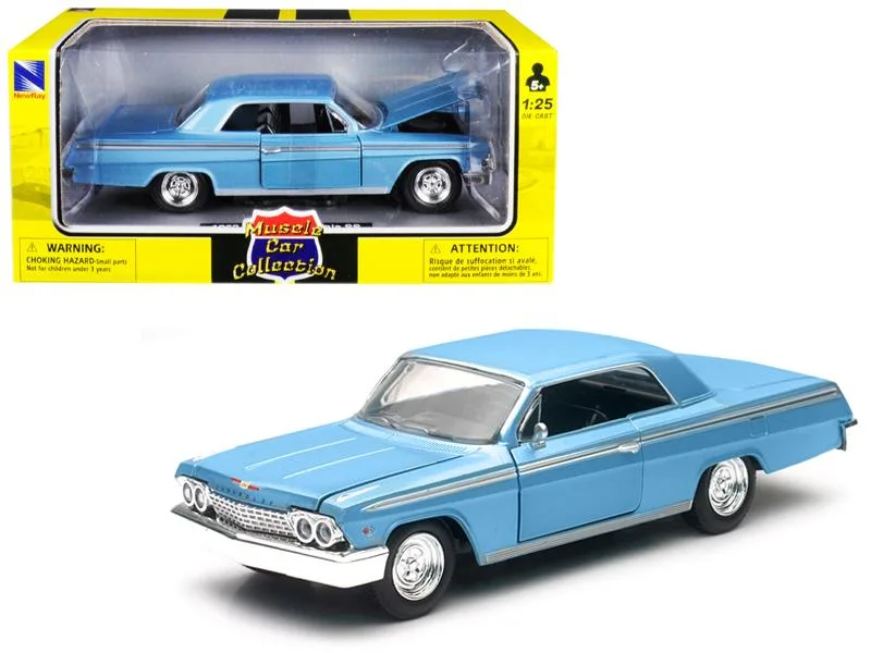 New Ray Toys New Ray Toys 1962 Chevrolet Impala SS Blue 1/25 Scale Diecast Vehicle — product photo