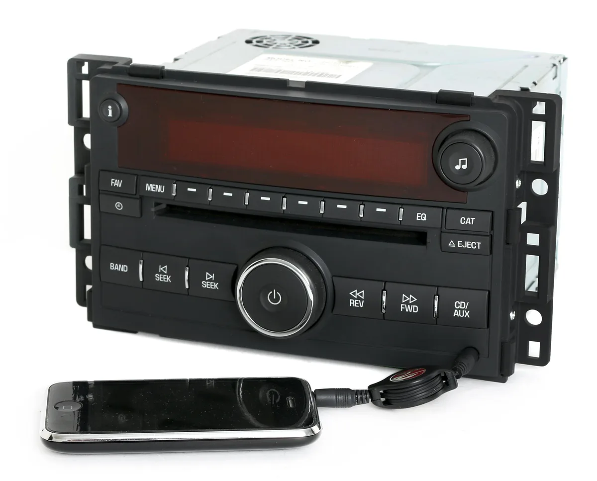 1 Factory Radio 1 Factory Radio 15878975 AM FM CD Receiver AUX US8 2006-07 Saturn Vue Ion — product photo