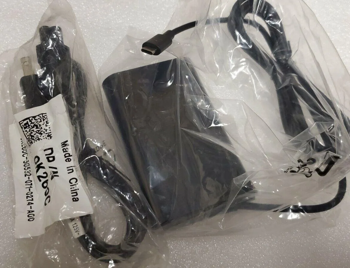 DELL DELL LA65NM170 65W USB-C ac adapter — product photo