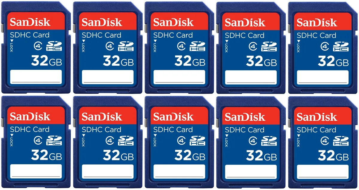SanDisk SanDisk SDSDB-032G-B35 32GB SDHC Class 4 10-pack with USB reader — product photo