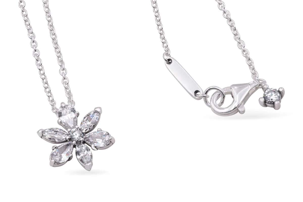 PANDORA PANDORA Sparkling Herbarium Cluster Pendant Necklace Silver Tone — product photo