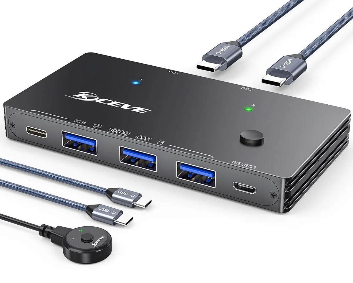 AUTYUE AUTYUE C204 USB 3.2 Switch 2 in 4 Out 10Gbps with 2 Cables and Wired Remote — product photo