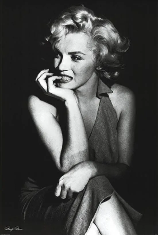 Posterazzi Marilyn Monroe sitting poster print 24 by 36 inches on premium heavy stock paper