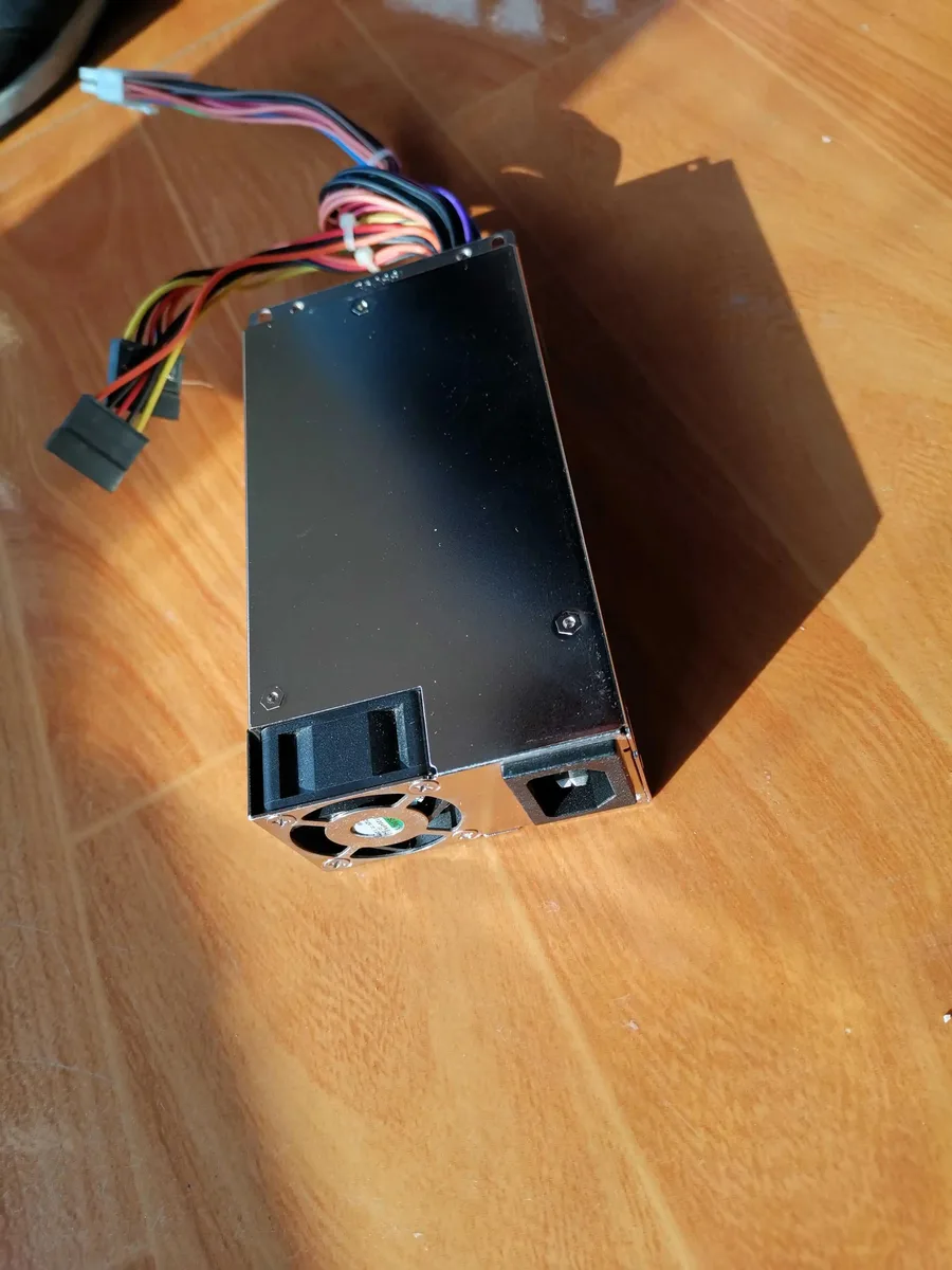 Supersuperuncle Supersuperuncle P1S-6300V 300W server power supply — product photo