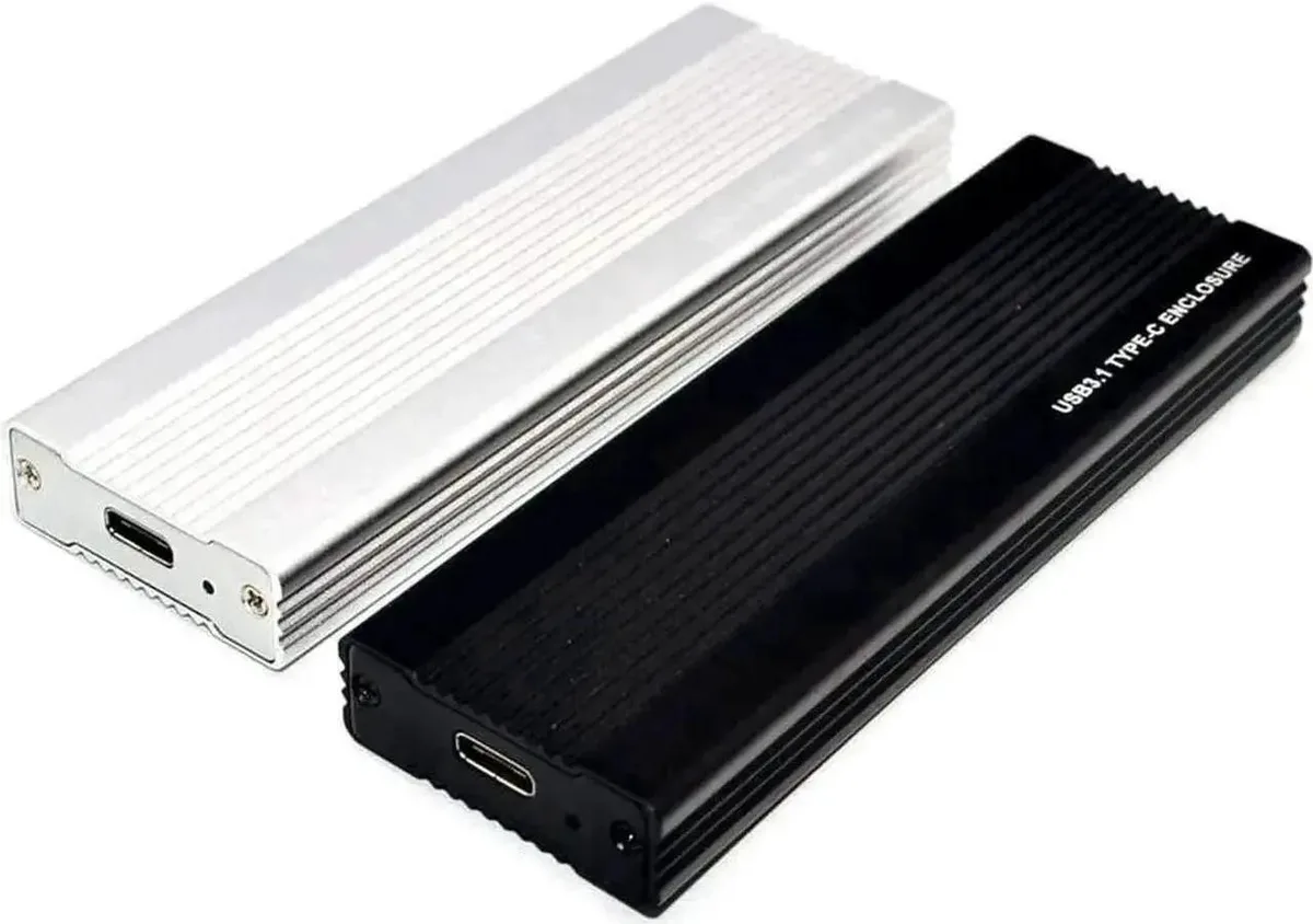SMUGDESK SMUGDESK M.2 NVMe Enclosure RTL9210 10Gbps USB 3.1 Gen2 Type-C 2242 2260 2280 Black 2 Cables — product photo