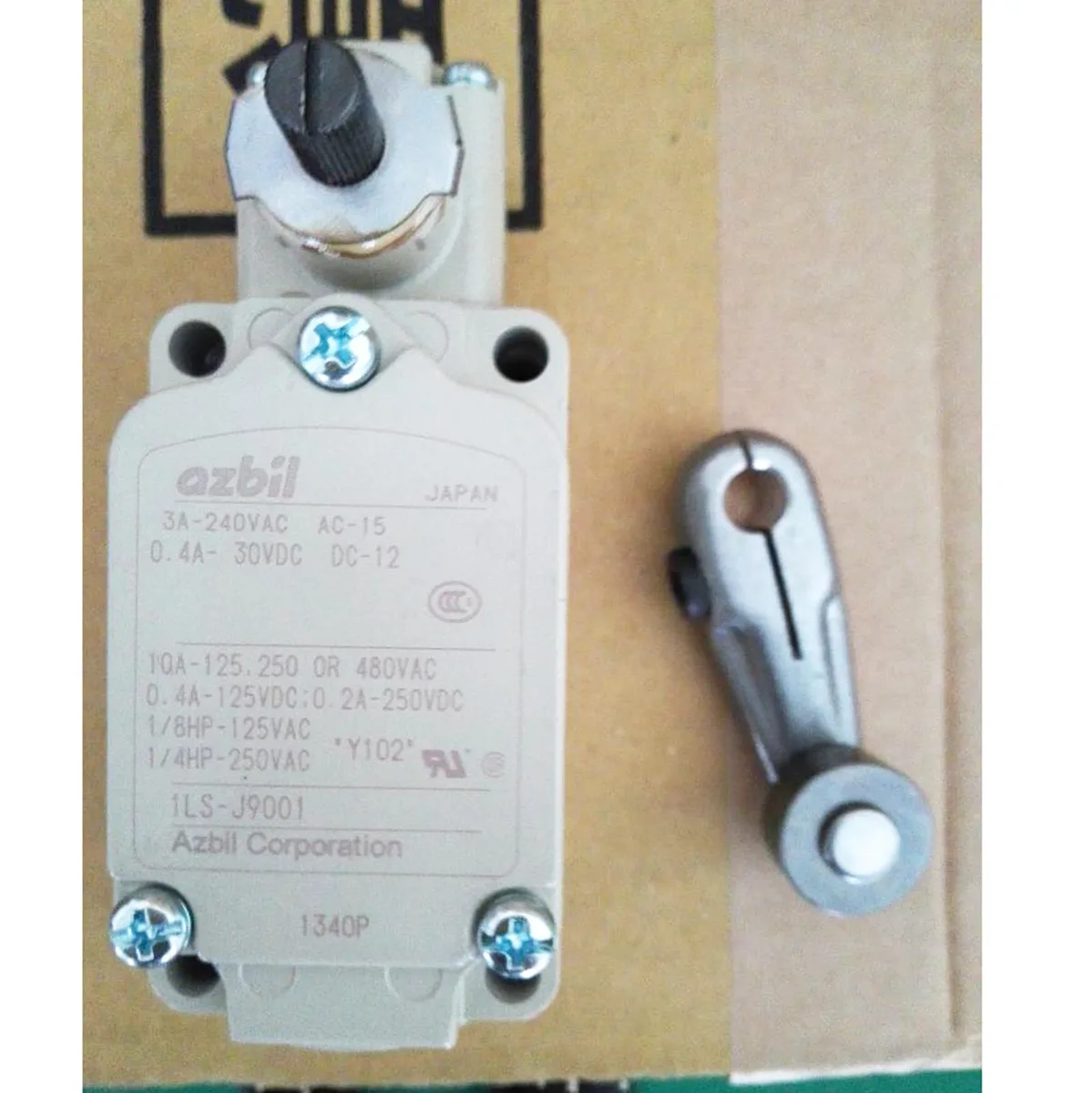 YAMATAKE YAMATAKE 1LS-J9001 limit switch electrician tool — product photo