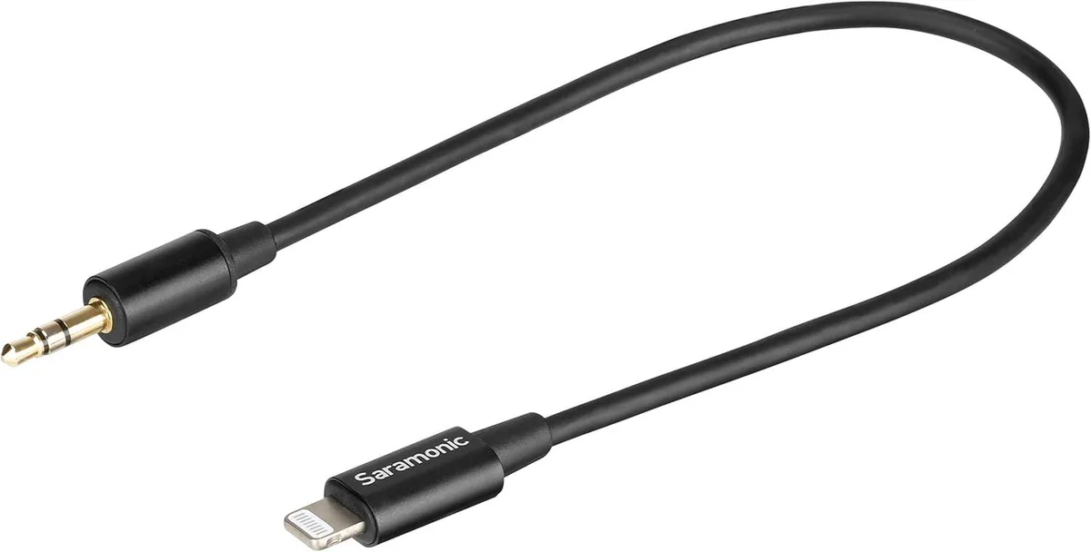 Boxwave Boxwave SR-C2000 3.5mm TRS to Lightning audio adapter 9 in — product photo