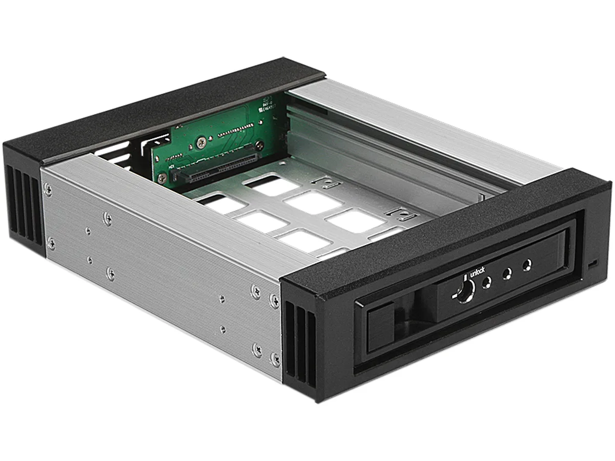 iStarUSA Inc. iStarUSA Inc. T-7DE-SS 5.25" to 3.5" SATA SAS 6.0 Gbps Hot-swap Rack — product photo