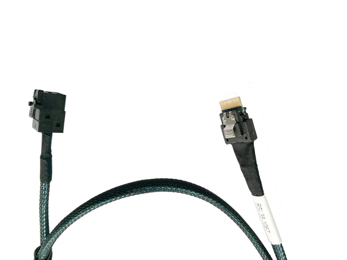Vszerda Vszerda RSL38-2804 SlimSAS 4i 38pin to MiniSAS-HD 36pin SAS Cable — product photo