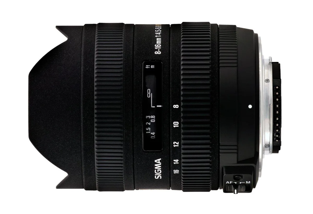 SIGMA SIGMA 8-16mm f/4.5-5.6 DC HSM FLD AF Canon camera lens — product photo