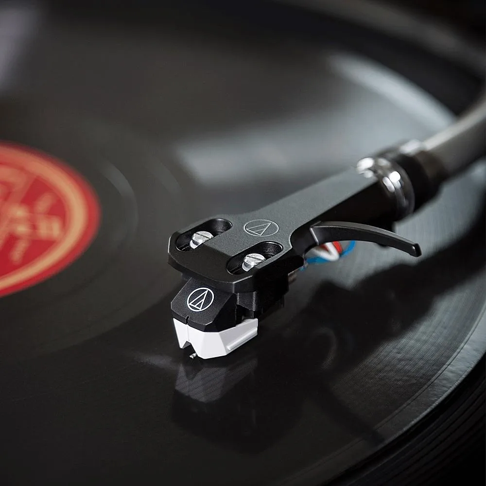 Audio-Technica Audio-Technica AT-VM95SP/H Headshell/Cartridge Kit — product photo