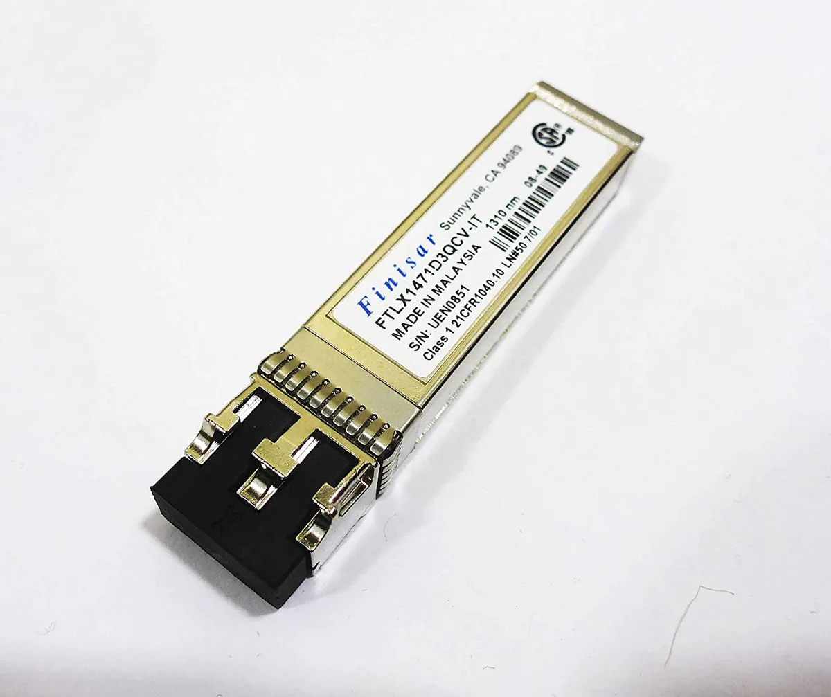 Finisar Corporation Finisar FTLX1471D3QCV-IT 10 Gb/s 1310 nm 10 km SFP+ Transceiver — product photo