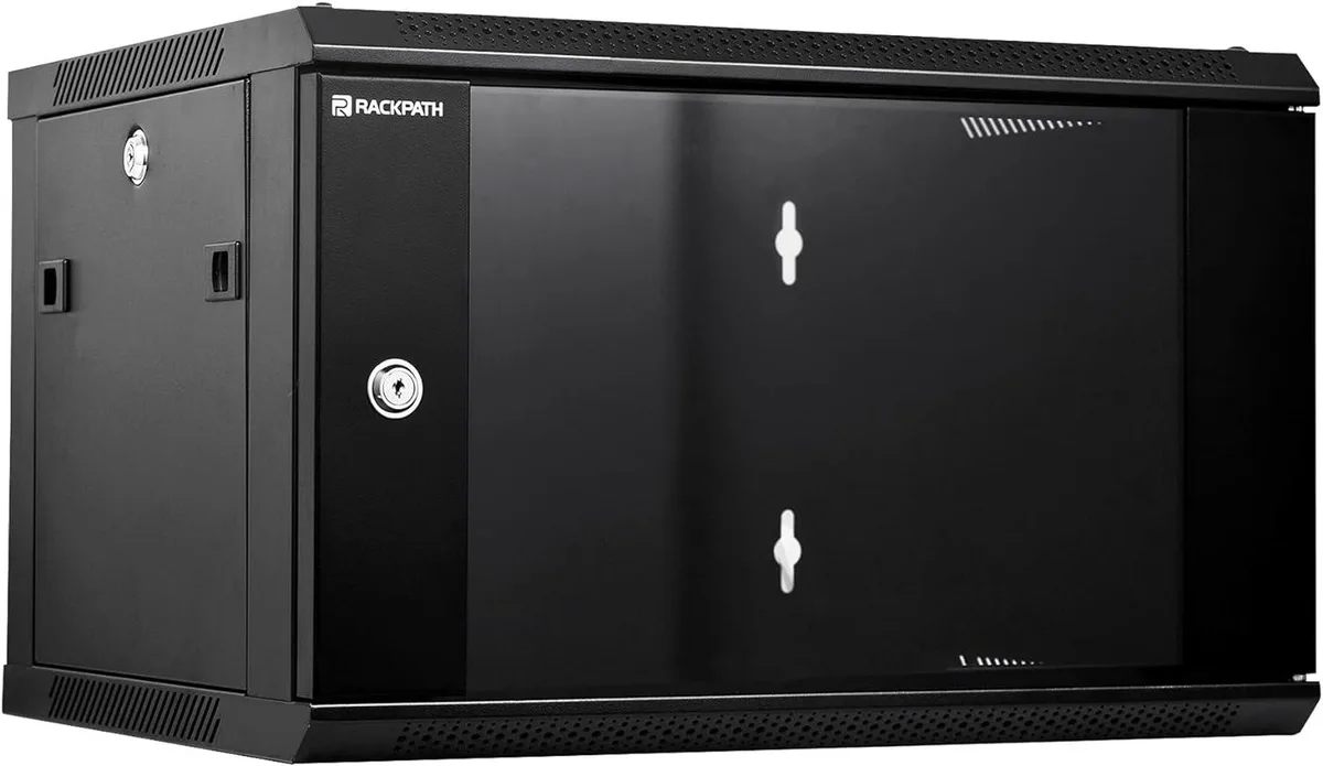 PISKEKAT PISKEKAT 6U Wall Mount Server Rack 16in Centers Quiet Fan Glass Door Black — product photo