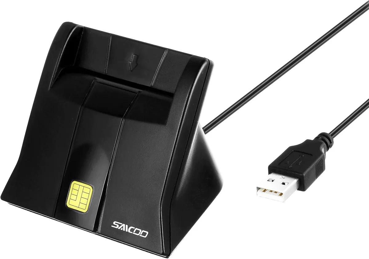 Vertical gloss-black smart card reader with USB cable