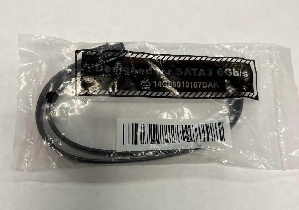 ASRock ASRock 18" SATA3 Cable 6Gb/s Black 14G00010107DAK — product photo