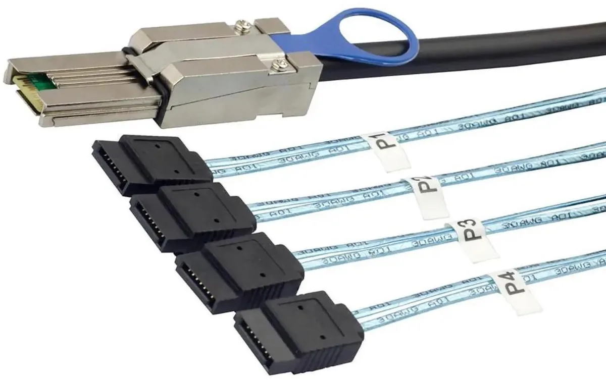SMUGDESK SMUGDESK Mini SAS HD SFF8088 to 4×SATA 7Pin Cable 2M/78.74in — product photo
