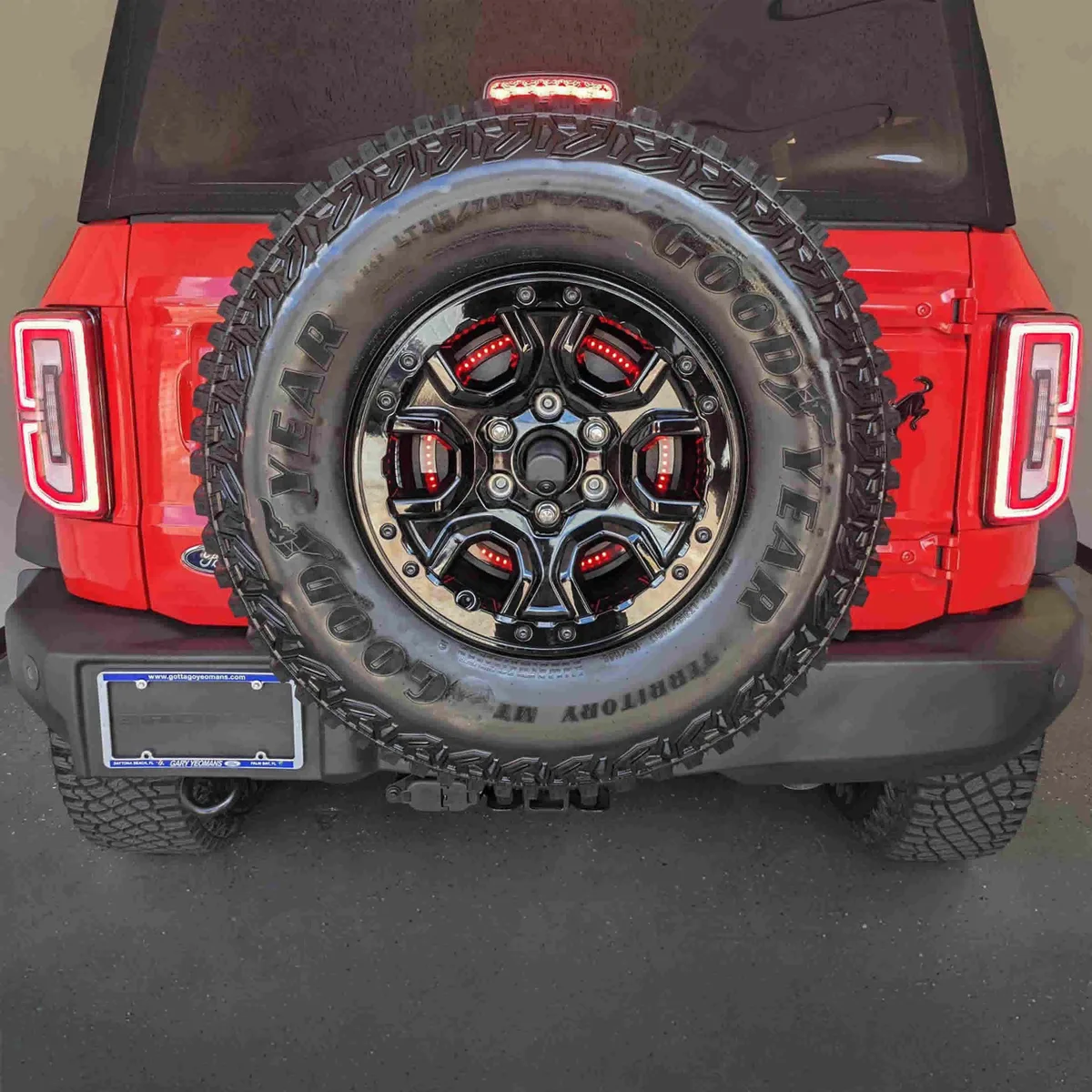 Heise Heise Spare Tire Light Ford Bronco 2021-Up Red — product photo