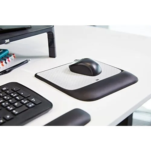 3M 3M MW85B mouse pad with gel wrist rest .7 x 8.5 x 9 — product photo