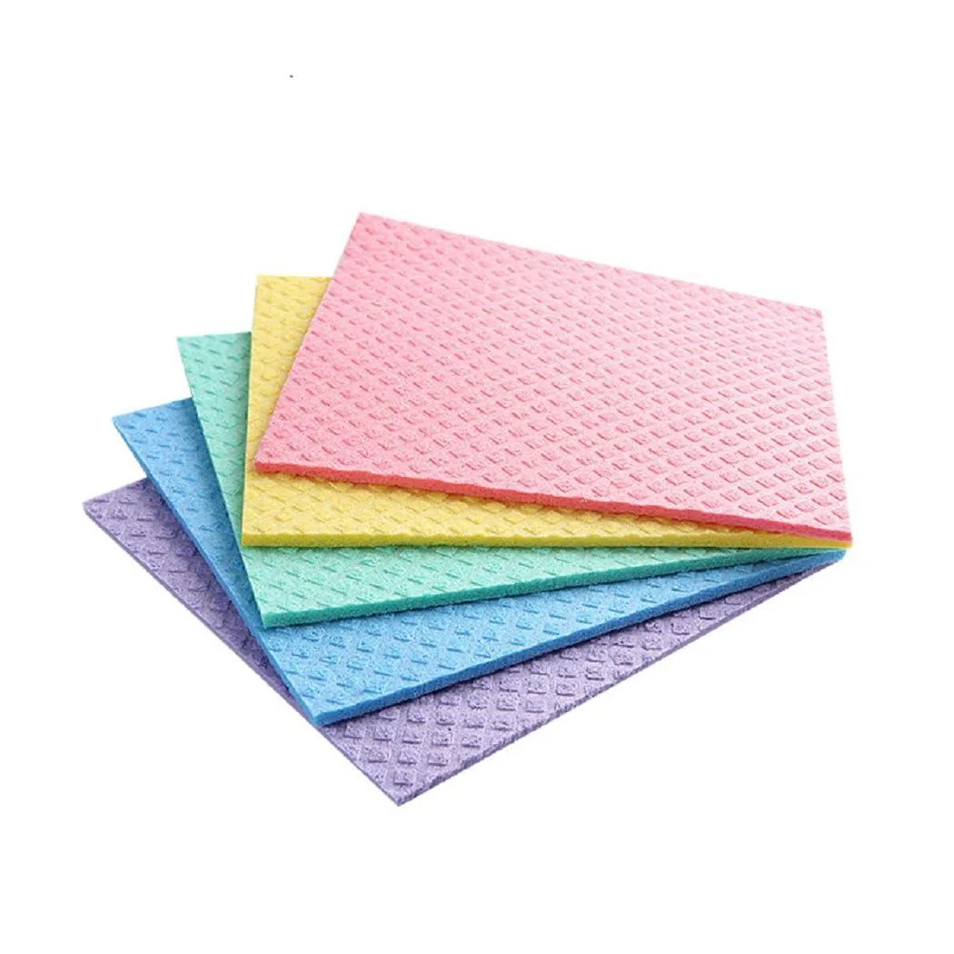 Five flat compressed cellulose-cotton sponge cloths, 20x18 cm, random colours, vacuum-packed