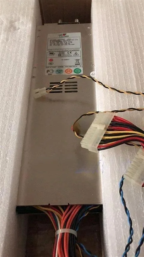 Supersuperuncle Supersuperuncle GIH3-6650P server power supply — product photo