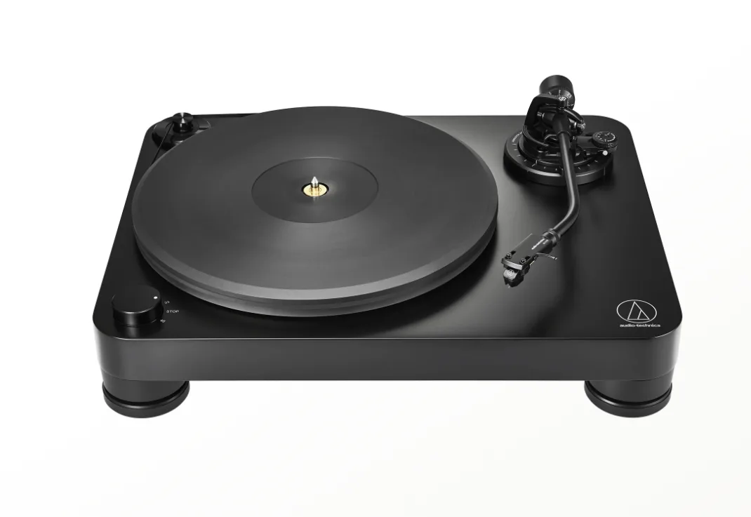 Audio-Technica Audio-Technica AT-LP7X Belt-Drive Turntable Black — product photo