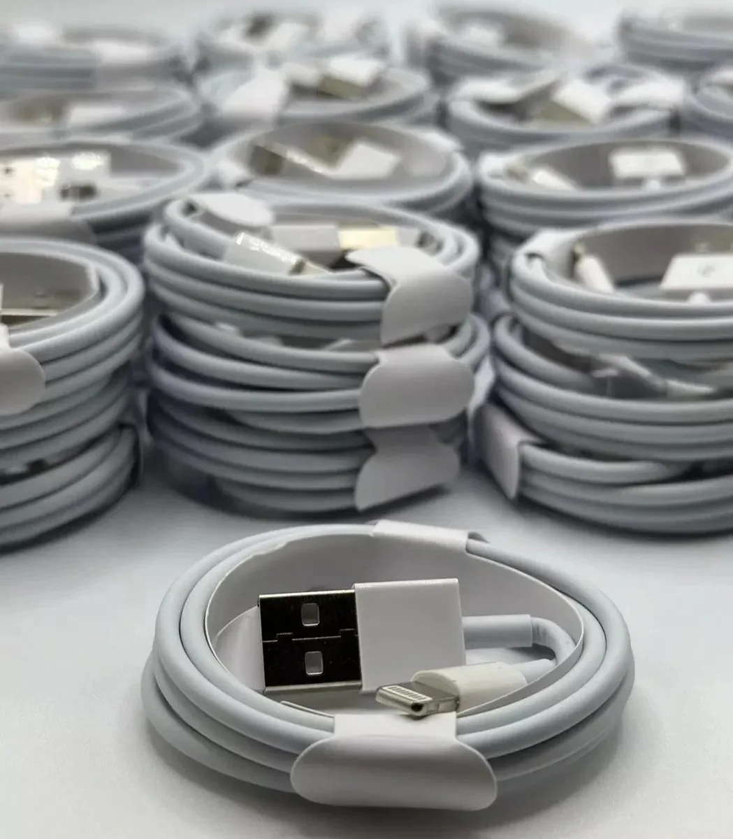 AAA AAA 8 Pin to USB A Cable 3ft White Pack of 500 — product photo
