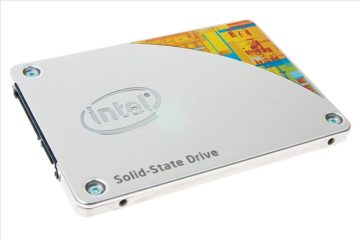 Intel Intel 535 Series internal SSD 180GB 2.5 Sata 16Nm Mlc 601 — product photo