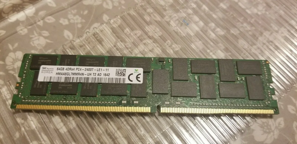 SK hynix SK hynix HMAA8GL7MMR4N-UH 64GB DDR4 2400 ECC LRDIMM 4Rx4 CL17 1.20V — product photo