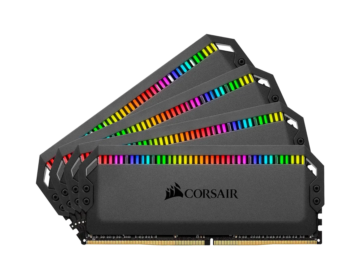 Corsair Corsair CMT32GX4M4E3200C16 Dominator Platinum RGB 32GB (4 x 8GB) DDR4 3200 desktop RAM — product photo
